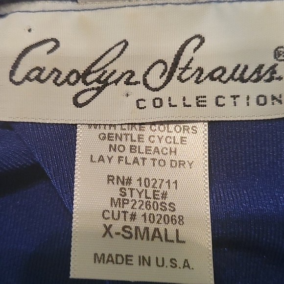 3/$30 CAROLYN STRAUSS Royal Blue V-Neck Short Sleeve Tunic - Picture 5 of 8